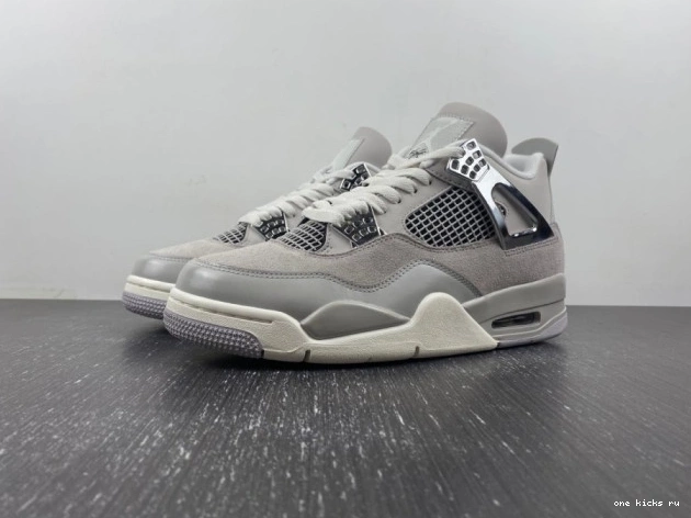 Chep Onekick Jordan Frozen AQ9129-001 Moments 4 Air 0626